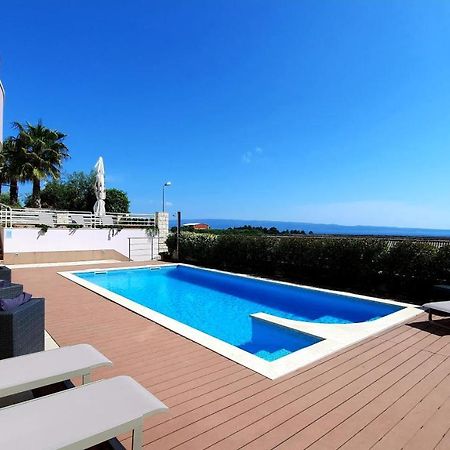 ספליט Sea View- Spacious Apartment With Shared Pool מראה חיצוני תמונה