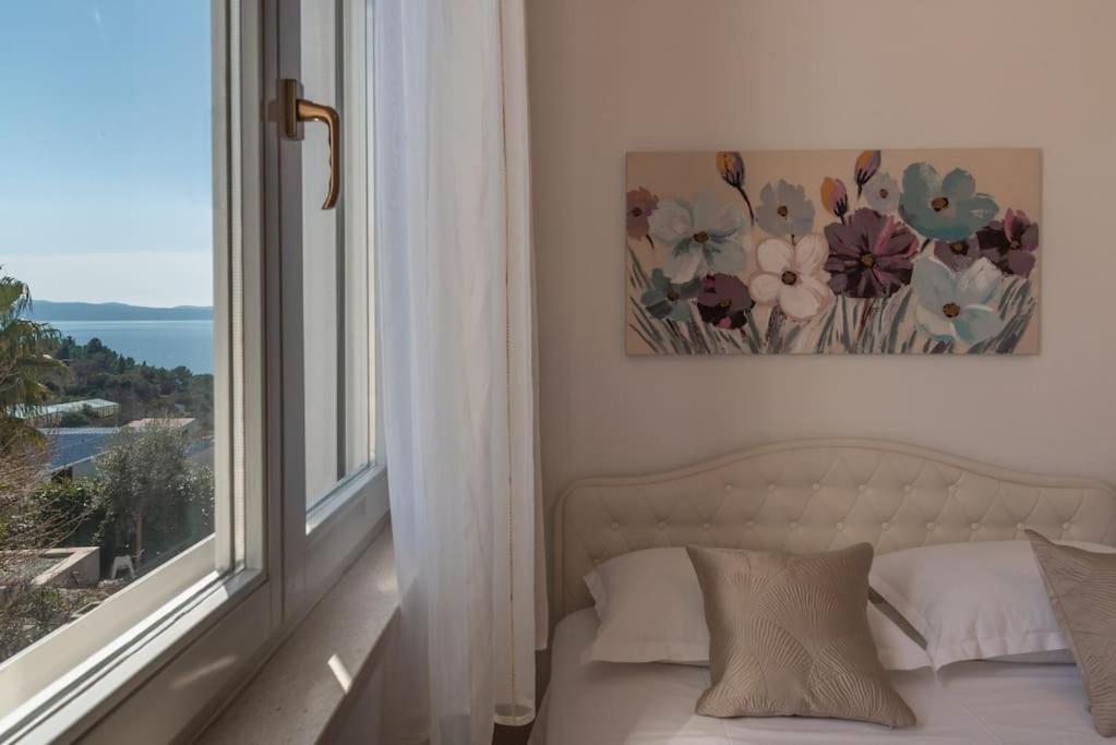 ספליט Sea View- Spacious Apartment With Shared Pool מראה חיצוני תמונה