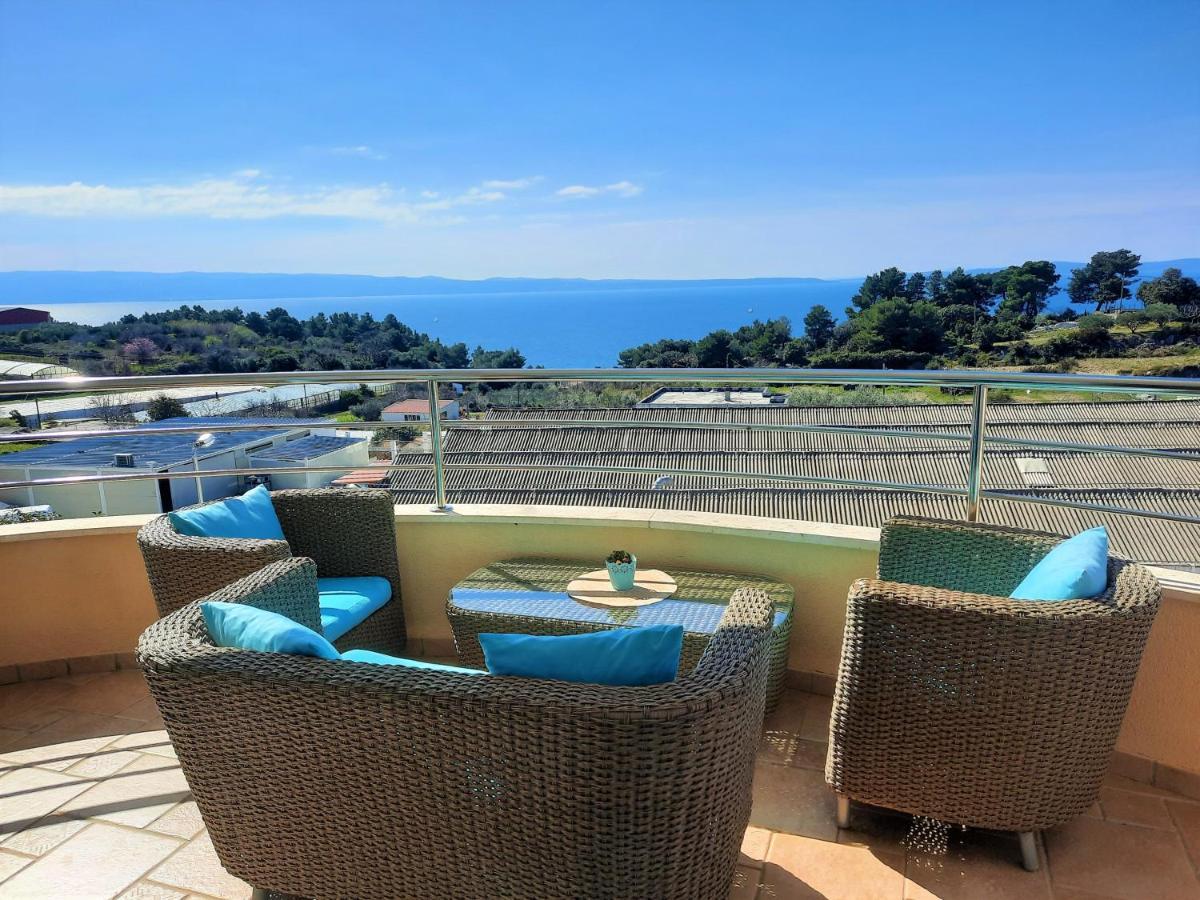 ספליט Sea View- Spacious Apartment With Shared Pool מראה חיצוני תמונה