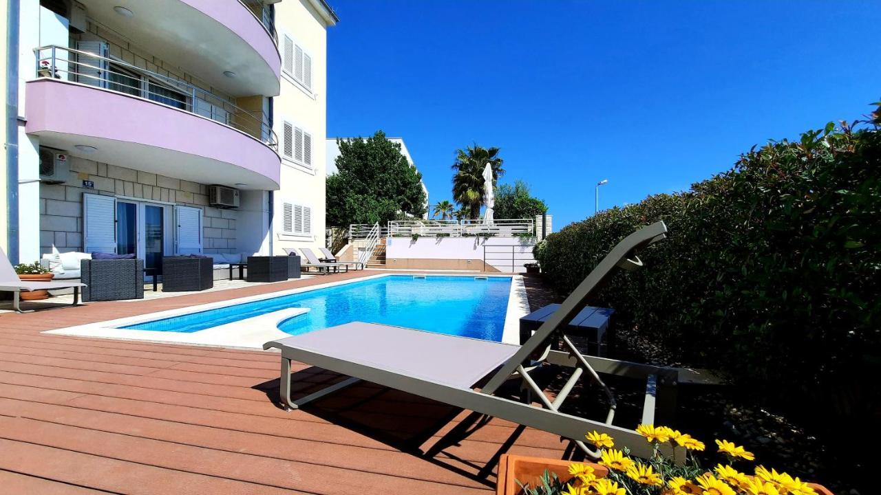 ספליט Sea View- Spacious Apartment With Shared Pool מראה חיצוני תמונה