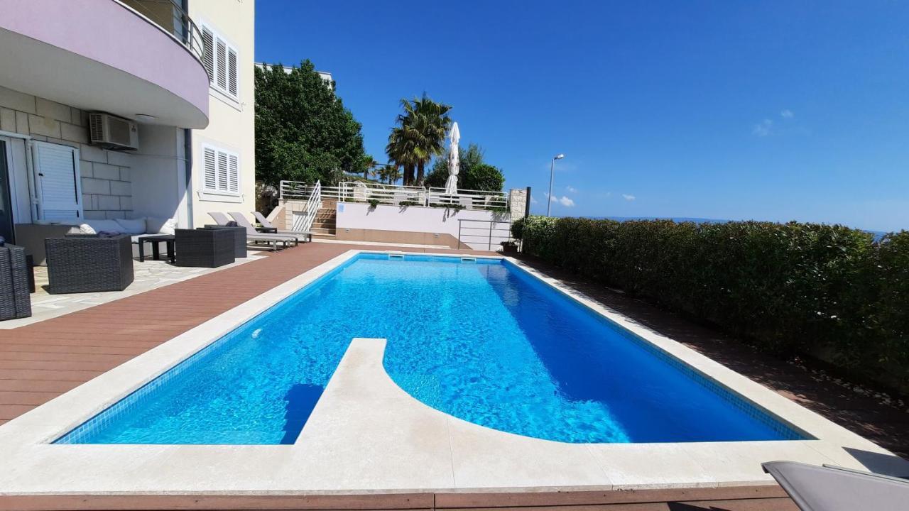 ספליט Sea View- Spacious Apartment With Shared Pool מראה חיצוני תמונה