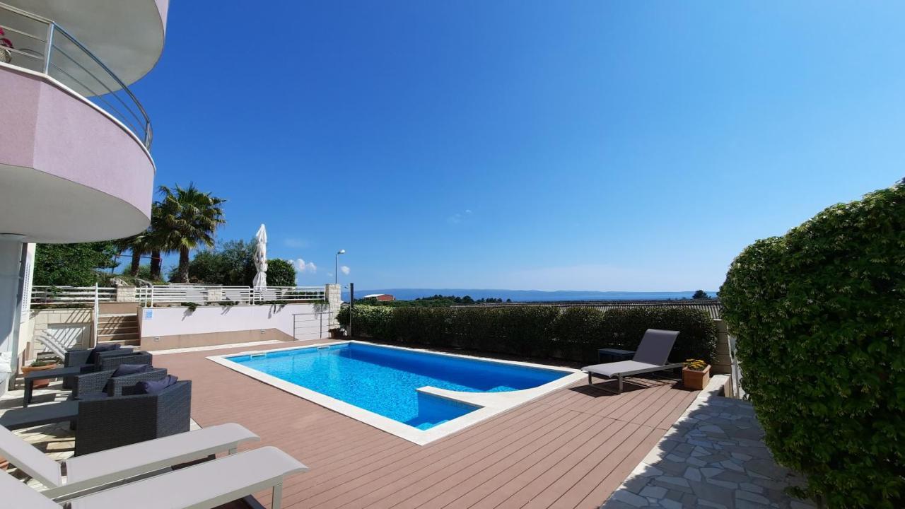 ספליט Sea View- Spacious Apartment With Shared Pool מראה חיצוני תמונה